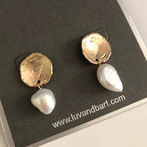 Luv & Bart Grace earrings - real freshwater pearls